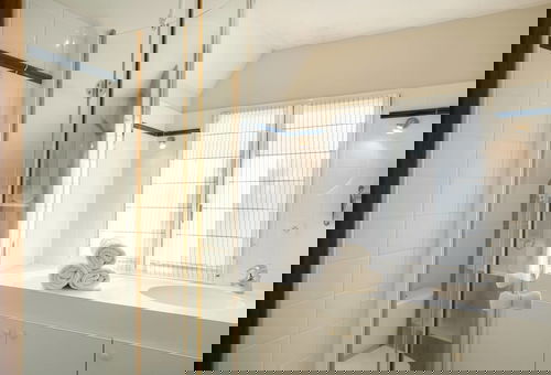 Plouharnel, facing the Pointe du Pô, 4 km from the beach and 2 km from the...