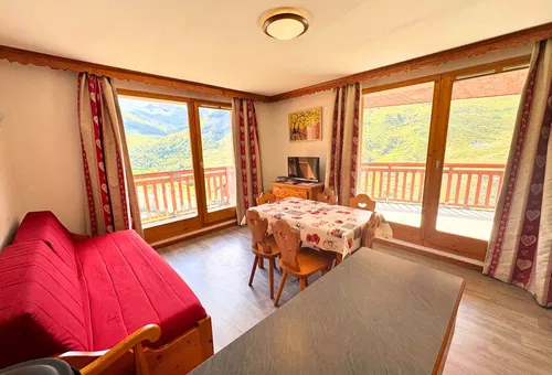 Apartment 2 bedroom Les Belleville