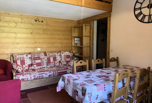 Apartment 2 bedroom Les Belleville