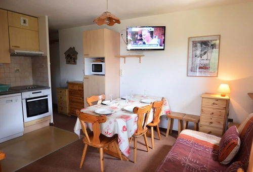 Apartment 2 bedroom Les Belleville