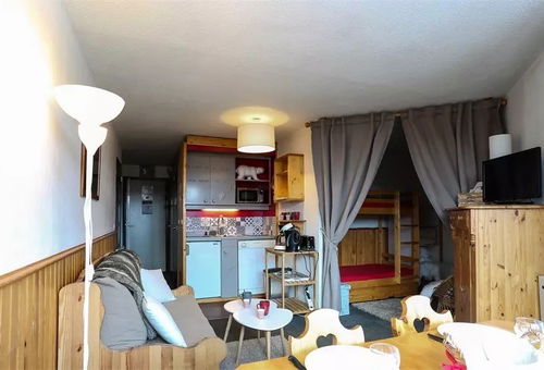 Apartment 2 bedroom Les Belleville