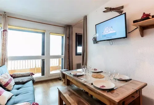 Apartment 2 bedroom Les Belleville