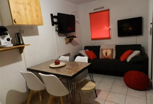 Apartment 2 bedroom Les Belleville