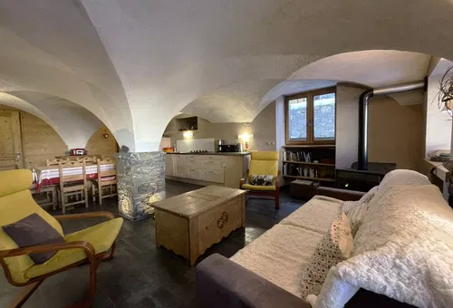 Apartment 2 bedroom Les Belleville