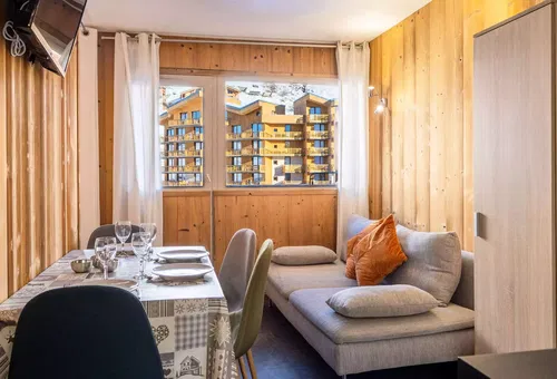 Apartment 2 bedroom Les Belleville