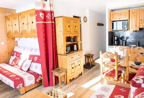 Apartment 2 bedroom Les Belleville