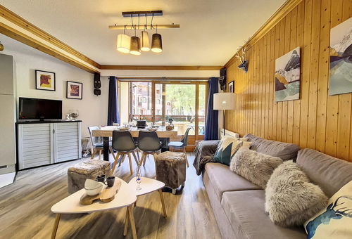 Apartment 2 bedroom Les Belleville