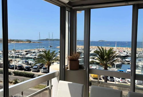 Apartment 2 bedroom Six-fours-les-plages