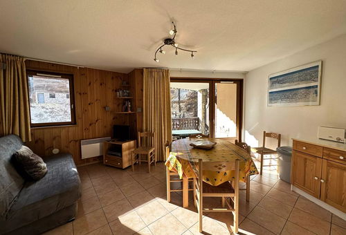 Apartment 2 bedroom Vars