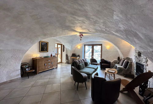 Apartment 6 bedroom Vars