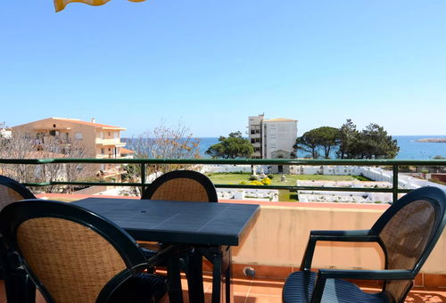 Apartment 3 bedroom L'escala