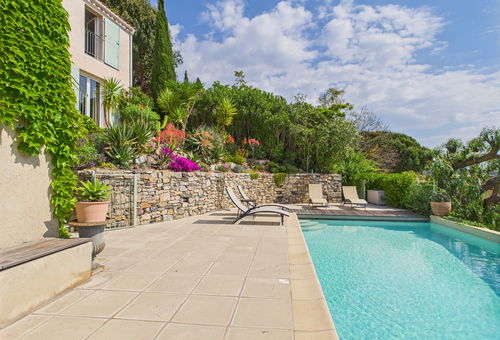 HYERES HOLIDAYS - VILLA WITH SEA VIEW AND POOL!
