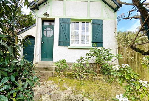 2-room house with garden - up to 4 people Located in the heart of La...