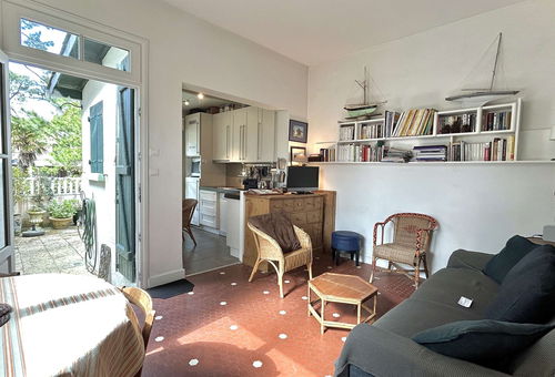 2-room house with garden - up to 4 people Located in the heart of La...