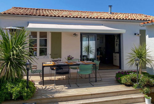 Beautiful, tastefully decorated house in the heart of Loix