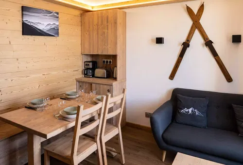 Apartment 2 bedroom Les Belleville