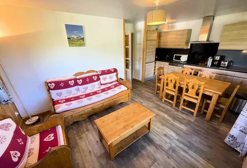 Apartment 2 bedroom Les Belleville