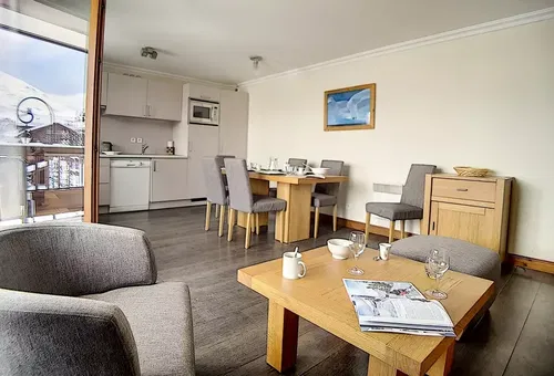 Apartment 2 bedroom Les Belleville