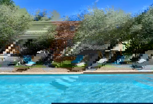 Villa 5 bedroom Saint-julien-de-peyrolas