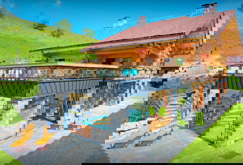 Chalet 6 bedroom Les Clefs