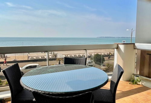 APPARTEMENT DE 2 PIÈCES - PROCHE DE L'AVENUE DE GAULLE - FACE MER