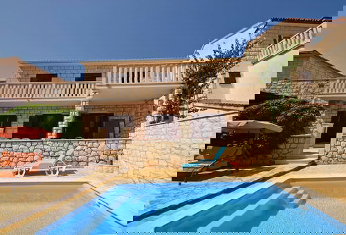 Apartment 3 bedroom Supetar