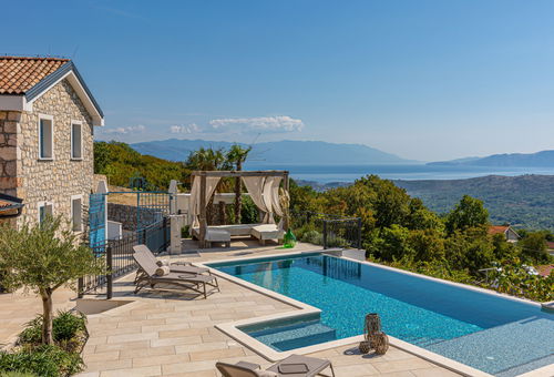 Villa 5 bedroom Crikvenica