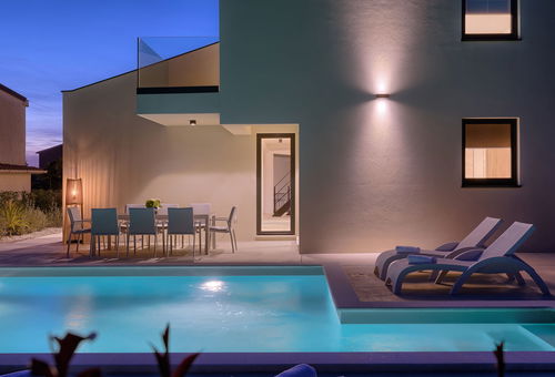 Villa 4 bedroom Pula