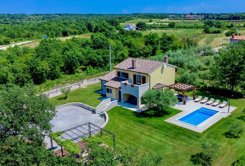 Villa 4 bedroom Sveti Lovreč