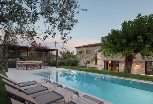 Villa 5 bedroom Žbandaj