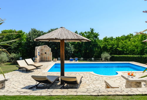 Haus 3 Zimmer Žbandaj
