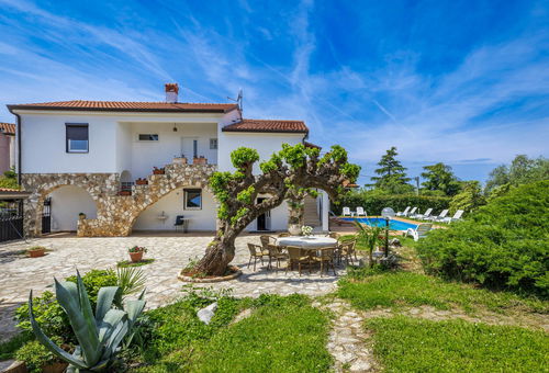 Villa 5 bedroom Nova Vas