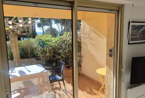 Apartment 2 bedroom Six-fours-les-plages