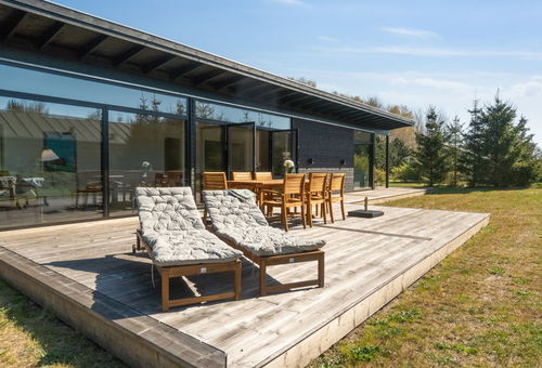 Villa 4 bedroom Aakirkeby