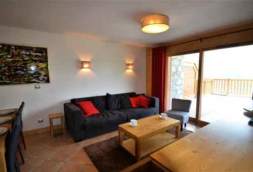 Apartment 2 bedroom Les Belleville