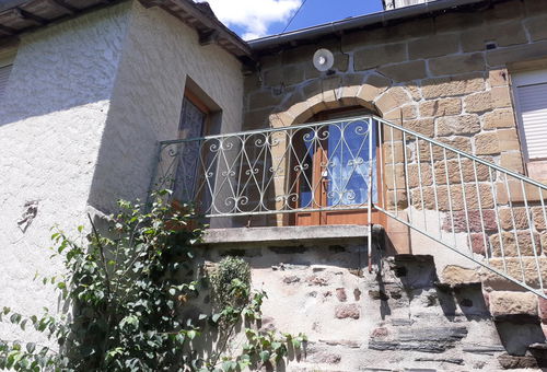 On the basement, Staircase to access the entrance and All on the same level:...