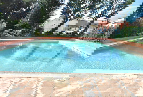 Villeneuve Loubet Plage (06) LA CLAMRERAIE, 88 Avenue de la colline 2...