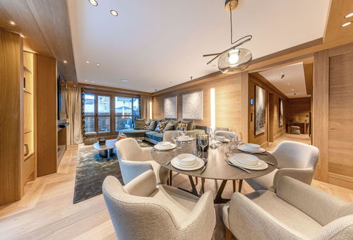 Luxueux 4 pièces de 111 m2 pouvant accueillir 6 personnesSitué au 1° étage...