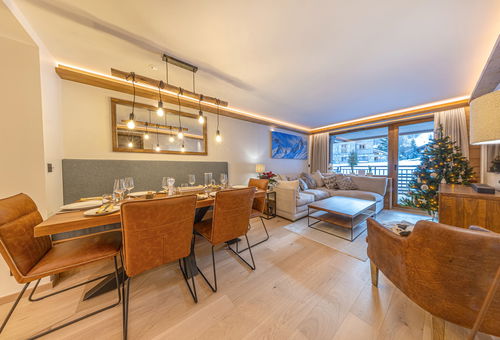 4 rooms of 80 m2 that can accommodate 6 people Located on the 1st floor of...