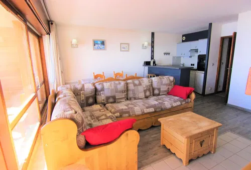Apartment 2 bedroom Les Belleville