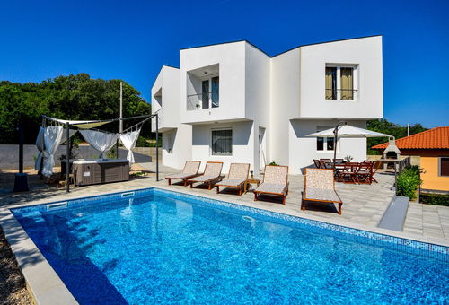 Villa 3 bedroom Dobrinj