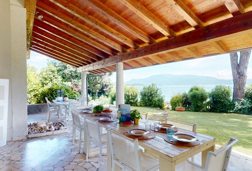 Villa 7 Bello by Bookinggardalake