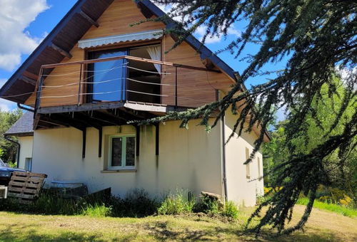 Évasion en Corrèze – Gîte tout confort avec vue et jardin à Eyrein -...