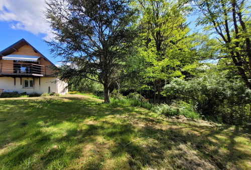 Escape to Corrèze – Comfortable cottage with view and garden in Eyrein -...