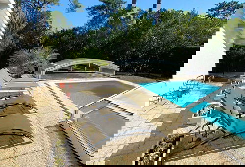 House ideally located in a popular area of Lacanau Ocean.
You will enjoy the...