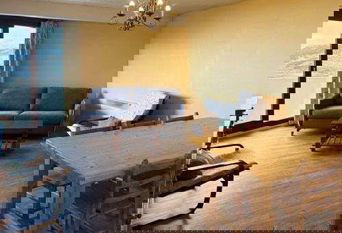 Very well located in the heart of the resort above the shopping center,...