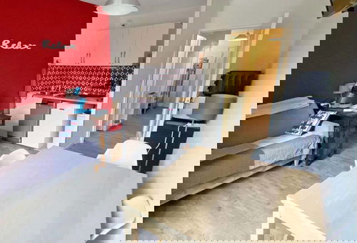 Studio 4 personnes, très bien situé face à la patinoire.