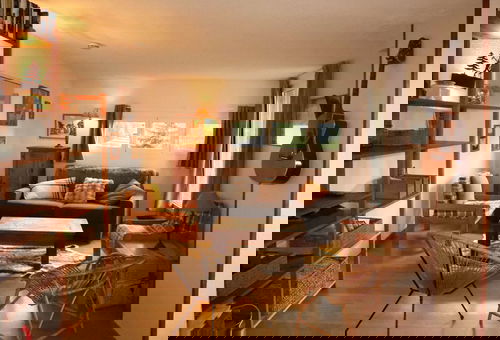 Very spacious, ideal for a large family. Ski-in ski-out access.