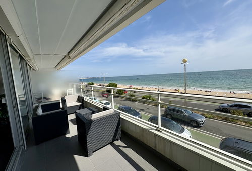 Spacious 4-room apartment facing the sea - AquaBaule district 