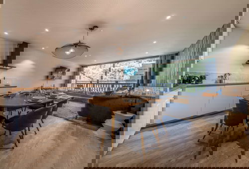 Nicely renovated apartment with trendy decorating with ski-in/ski-out access,...